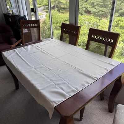 Several Table Linens, Napkins, Placemats, and More (SR-DZ)