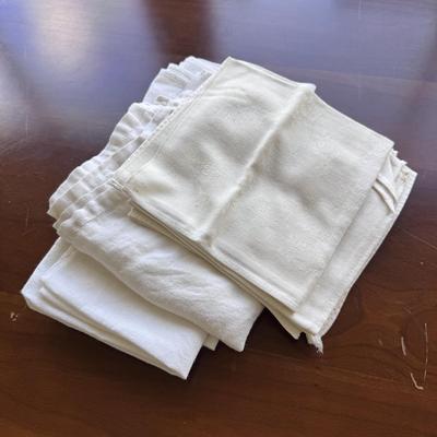 Several Table Linens, Napkins, Placemats, and More (SR-DZ)