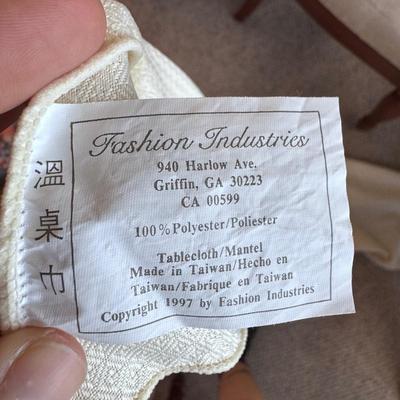 Several Table Linens, Napkins, Placemats, and More (SR-DZ)