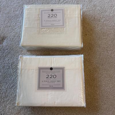 NIB Twin Sheets and Skirts by Martha Stewart and More… (PB-DZ)