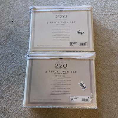 NIB Twin Sheets and Skirts by Martha Stewart and More… (PB-DZ)