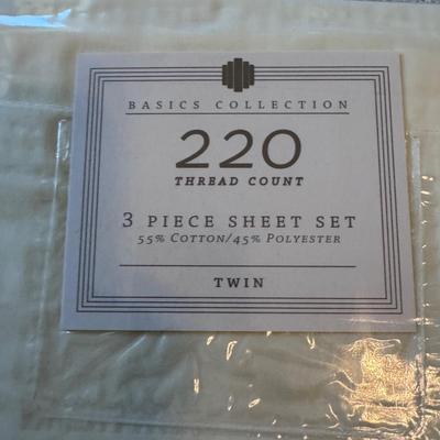 NIB Twin Sheets and Skirts by Martha Stewart and More… (PB-DZ)