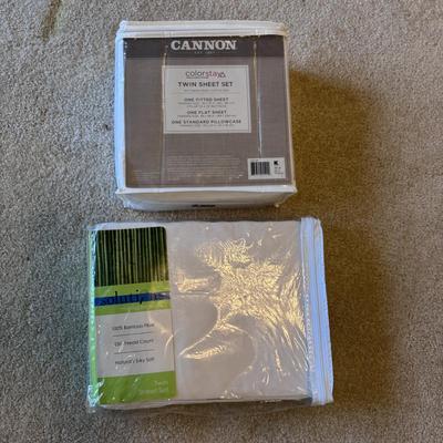 NIB Twin Sheets and Skirts by Martha Stewart and More… (PB-DZ)