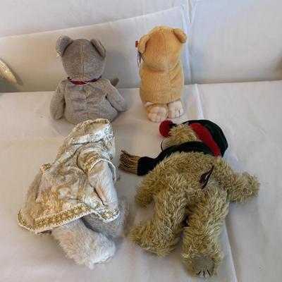 Over Thirty Collector’s Beanie Babies and More (PB-DZ)