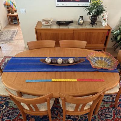 Kitchen table