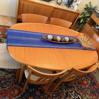 Kitchen table