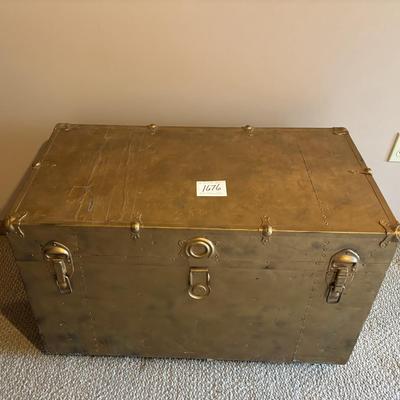 Trunk on Wheels