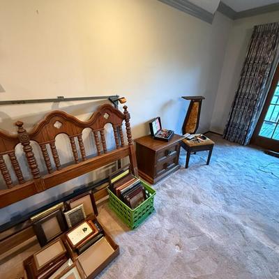King size bedroom set, frames