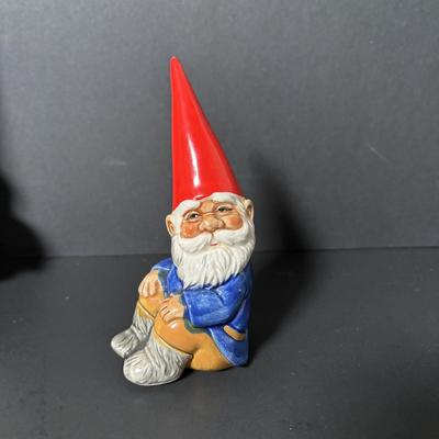 LOT 405: It's All About the Gnomes: Book, Christmas Yard Signs, Unieboek B.V. 1979 & More