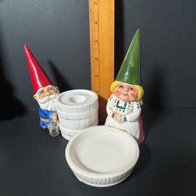 LOT 405: It's All About the Gnomes: Book, Christmas Yard Signs, Unieboek B.V. 1979 & More