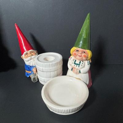LOT 405: It's All About the Gnomes: Book, Christmas Yard Signs, Unieboek B.V. 1979 & More