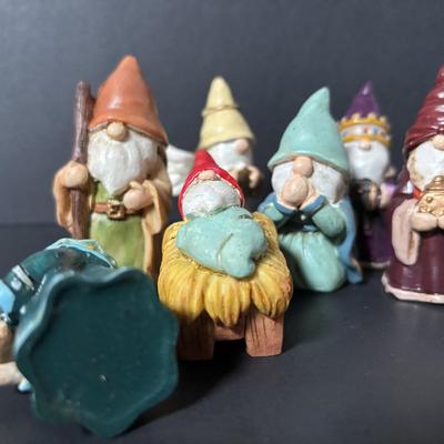 LOT 405: It's All About the Gnomes: Book, Christmas Yard Signs, Unieboek B.V. 1979 & More