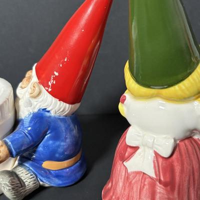 LOT 405: It's All About the Gnomes: Book, Christmas Yard Signs, Unieboek B.V. 1979 & More