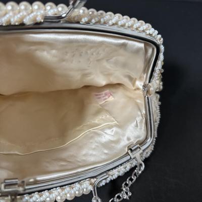LOT 412: Vintage Evening Handbags