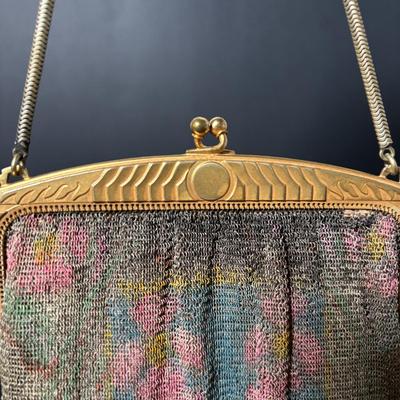 LOT 413: Art Deco Whiting & Davis Mesh Handbag & Beaded Handbag