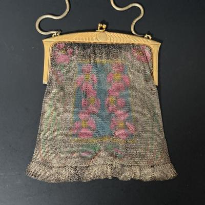 LOT 413: Art Deco Whiting & Davis Mesh Handbag & Beaded Handbag