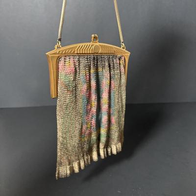 LOT 413: Art Deco Whiting & Davis Mesh Handbag & Beaded Handbag