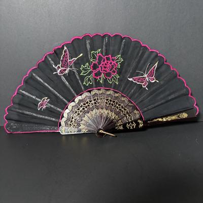 LOT 417: Fan Collection & More