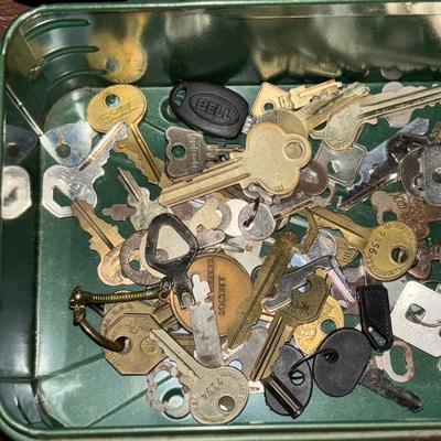 LOT 276-430: Keys & Locks