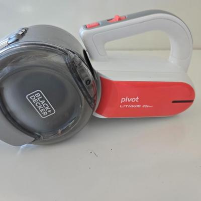 BLACK+DECKER Cordless Hand Vac – BDH2000PL With all mount charger