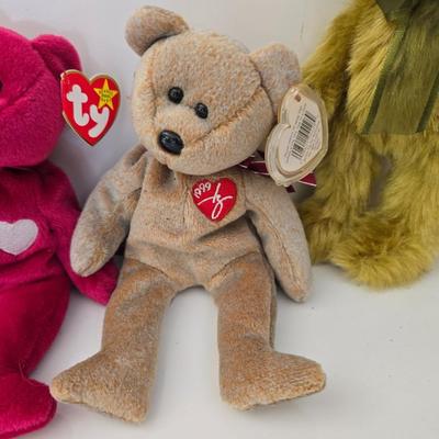 Lot of 7 Collectible Teddy Bears – TY Beanies