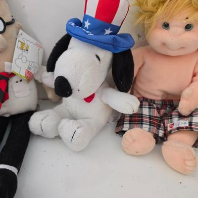 Lot of 10 Character Plush Toys – TY, Snoopy, Furby, Dilbert & More!
