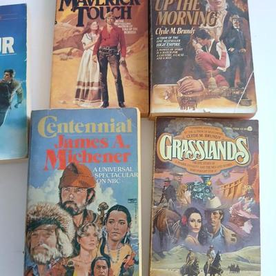 Lot of 25+ Western & Suspense Paperbacks – Louis L’Amour, J.A. Jance, and More