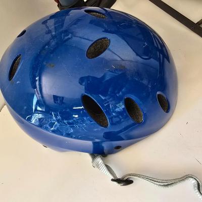 Bicycle Accessory Lot – Helmet, Lock, Pump, Lock & More