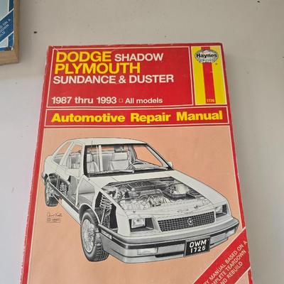 Lot of 5 Vintage Auto Repair Manuals – Chilton’s & Haynes (1970s–1990s)