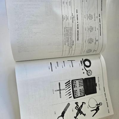 Lot of 5 Vintage Auto Repair Manuals – Chilton’s & Haynes (1970s–1990s)