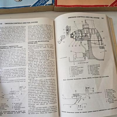 Lot of 5 Vintage Auto Repair Manuals – Chilton’s & Haynes (1970s–1990s)