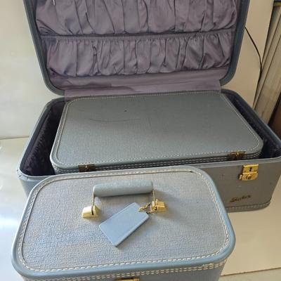 Vintage Starline Blue Luggage Set – Hard-Sided Suitcase & Train Case