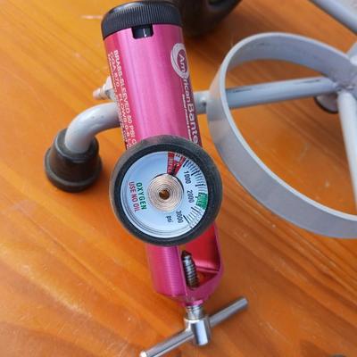 Portable Oxygen Tank Cart with Regulator & Oxygen tubes