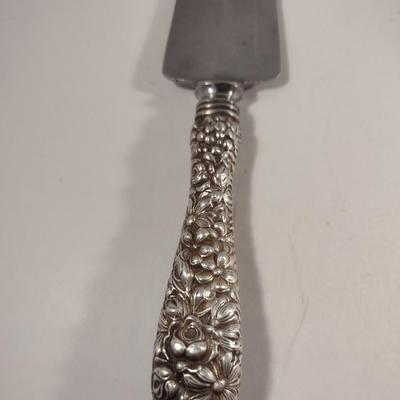 The Stieff Co. Cake/Pastry Server with Sterling Handle