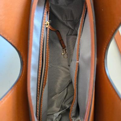Women’s Fashion Bundle – Faux Woven Handbag with Matching Wallet and Vintage Yodelers Shearling Boots