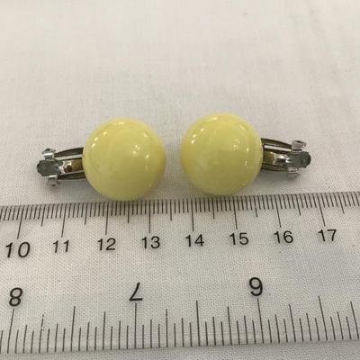 Chunky Vintage clip on Earrings