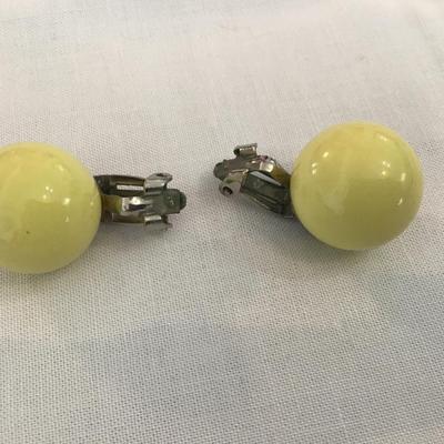 Chunky Vintage clip on Earrings