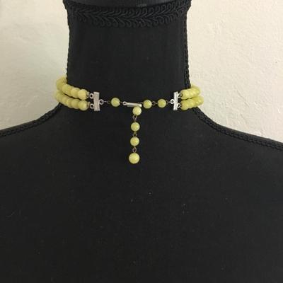 Vintage light yellow, double strand, choker
