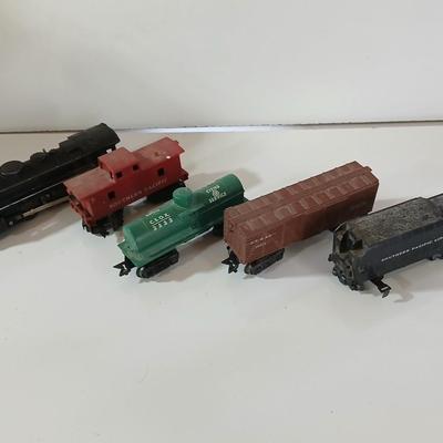 Vintage Allstate / Marx O-Gauge Train Set – Locomotive 666, Track, Transformer & Accessories