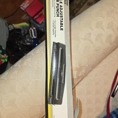 Hole punch