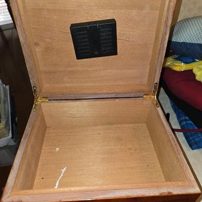 Cigar box