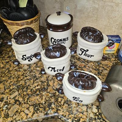 Ceramic canister set