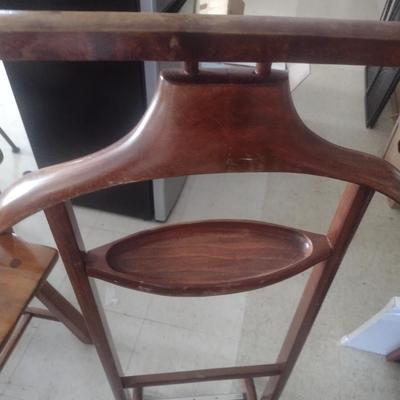 Mahogany Finish Clothes Butler