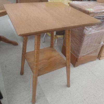Vintage Oak Solid Wood Lamp Table