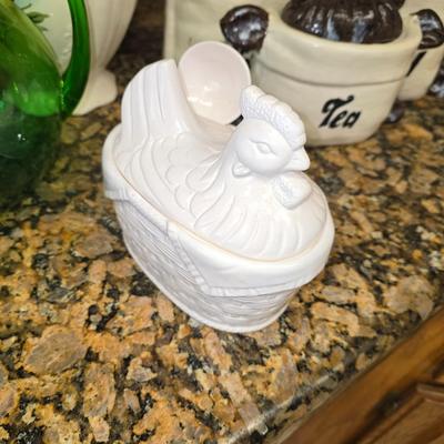 Ceramic chicken bowl
