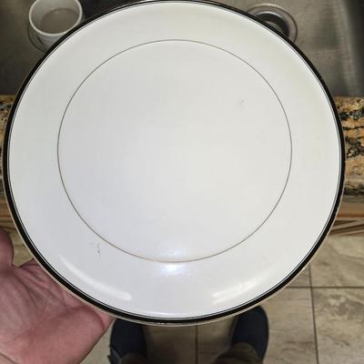 Serving dish