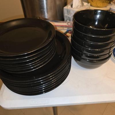 Black dishes