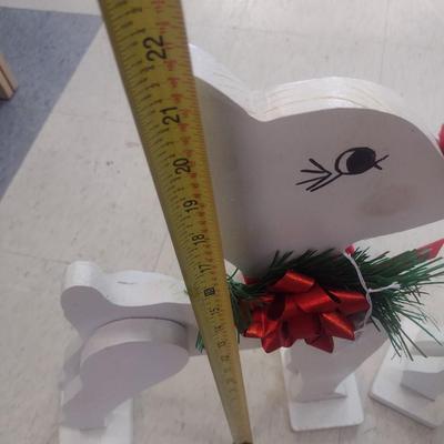 Pair of Wood Craft Holiday Reindeer