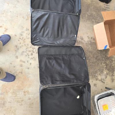 Luggage set