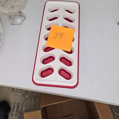 Ice cube tray